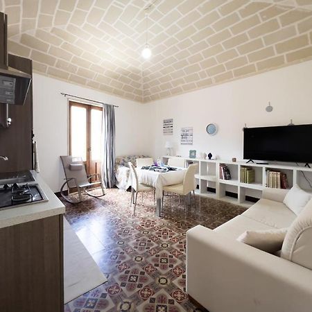 Isola Serena Villa Фавиняна Екстериор снимка