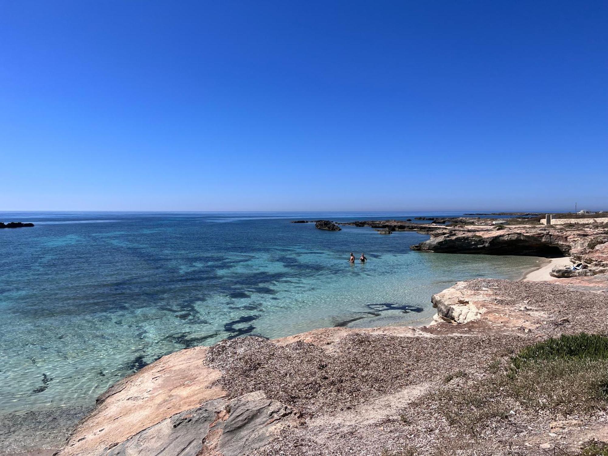 Isola Serena Villa Фавиняна Екстериор снимка